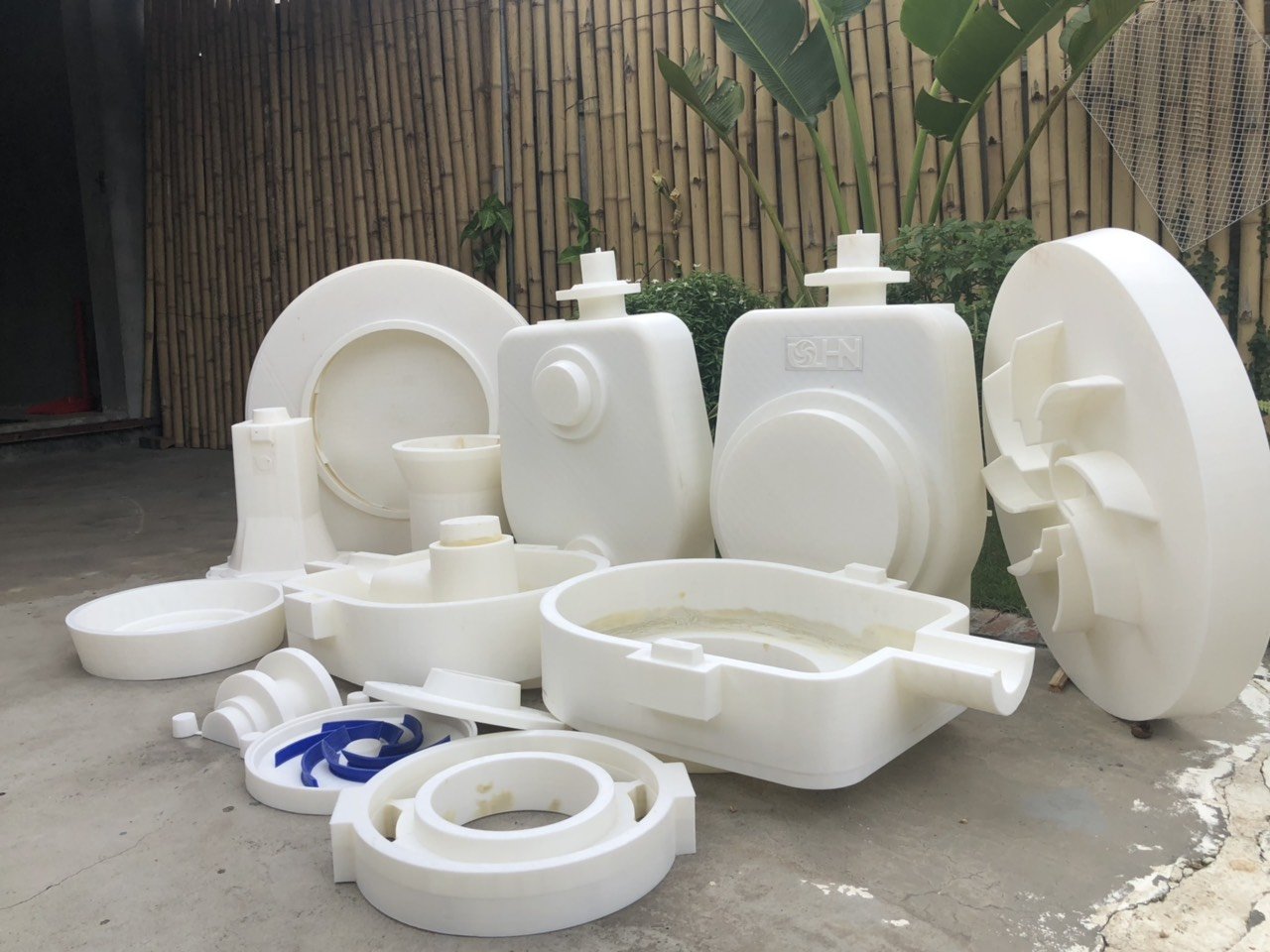 Linh vật và tiểu cảnh trong thi công công trình composite